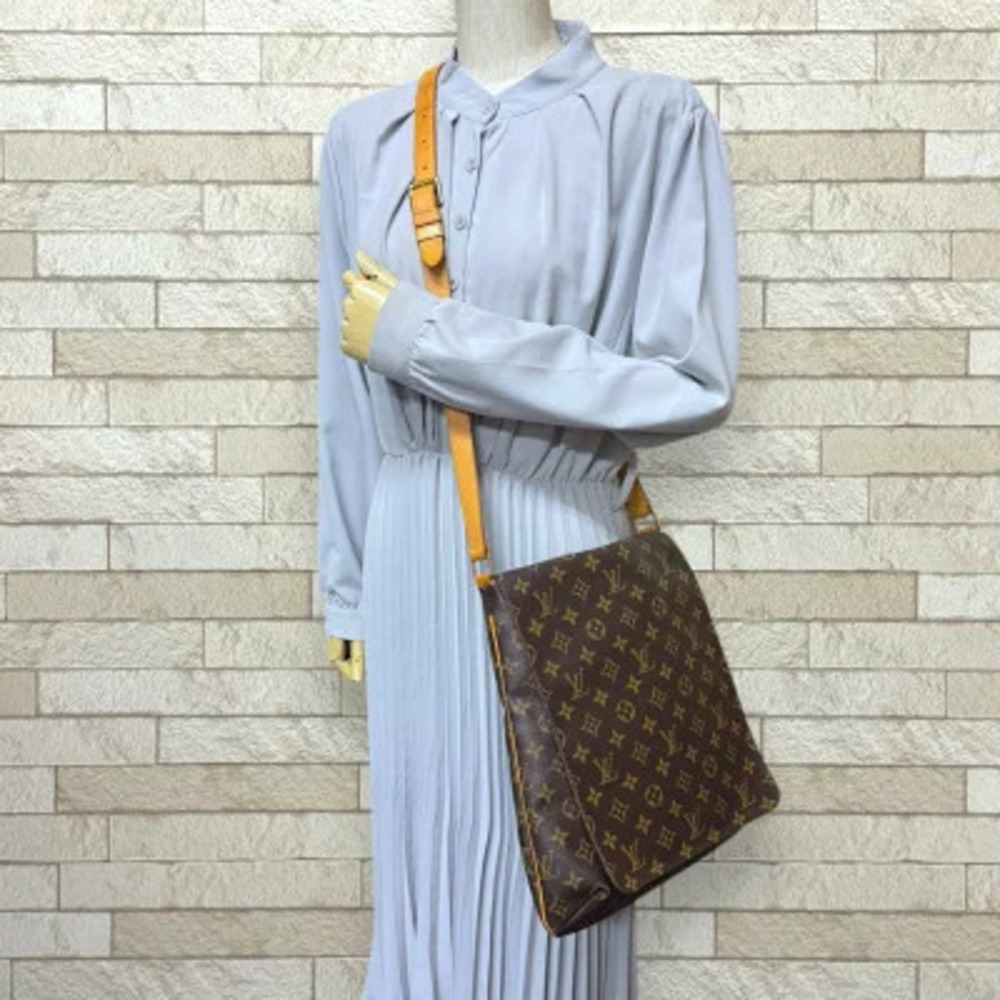 Louis Vuitton Musette Bag Monogram Canvas Shoulder Brown